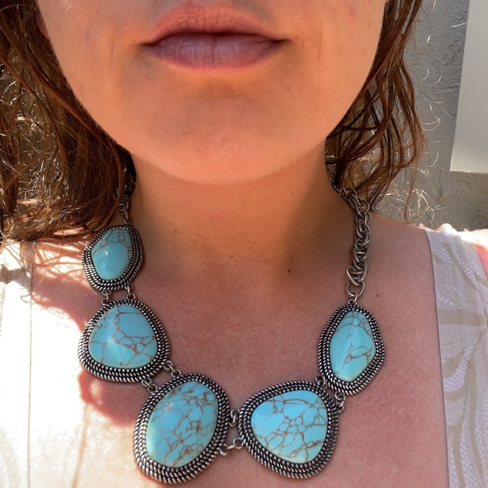 Western Costume Jewelry Chunky Turquoise Necklace